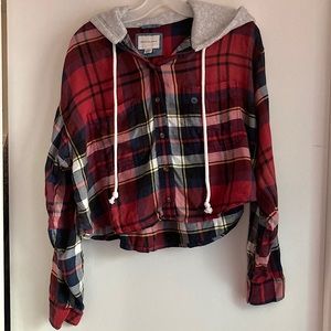 American Eagle Cropped Flannel Hoodie NWT